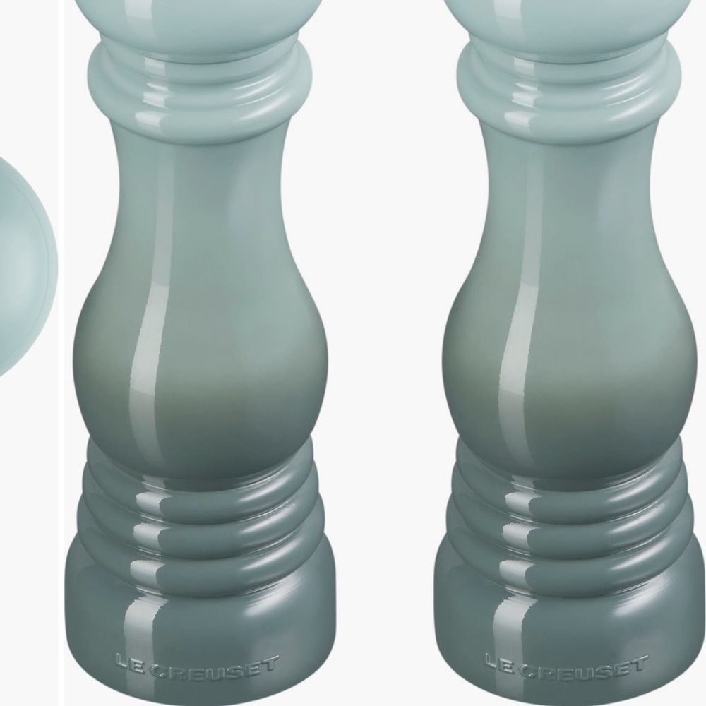 Le Creuset salt and pepper mill set in sea salt color